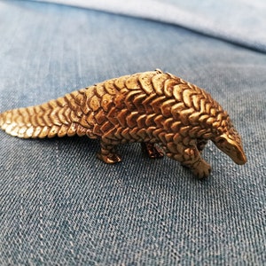 Brass Pangolin,Antique Brass Pangolin Statue,Antique Collection,Table Decoration,Brass Pangolin Figurine,Brass Animal Figurine,AD5