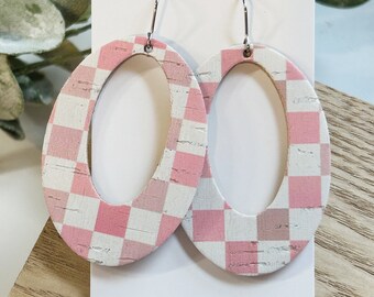 Classic size, shades of pink checkerboard cork on leather oval shape earring