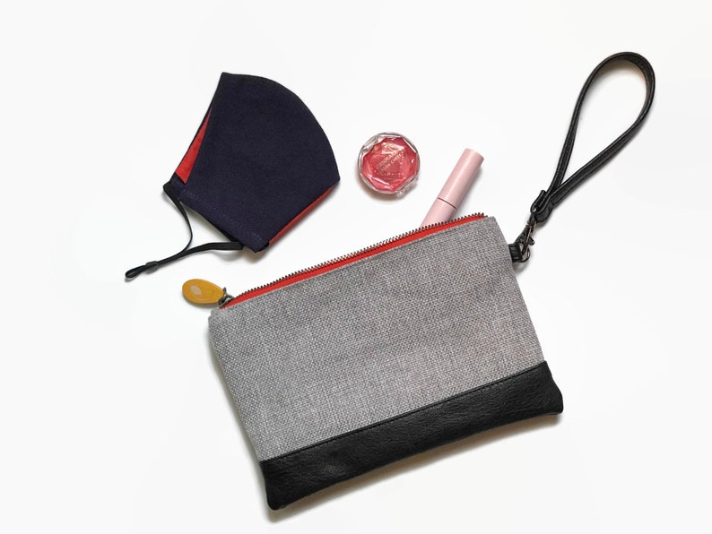 Portefeuille avec bracelet, pochette pour téléphone et portefeuille pour passeport les GOWANUS en tweed et noir image 4