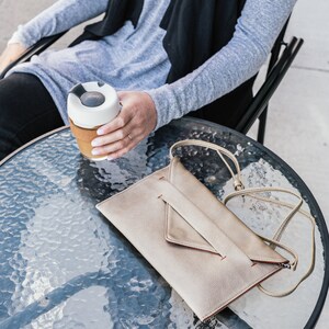 Cartera bandolera, cartera para pasaporte, cartera de mano - LAFAYETTE (en 3 colores) Oro