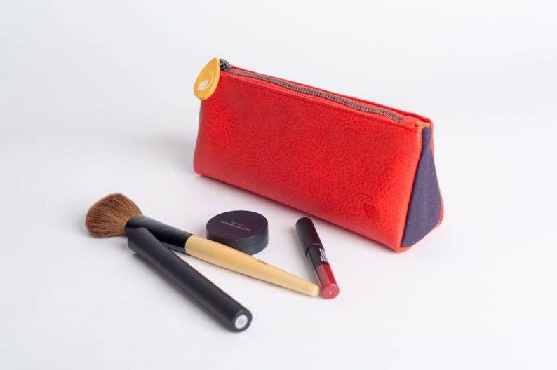 makeup bag, toiletry bag, travel gifts the UNION 5 colors Coral