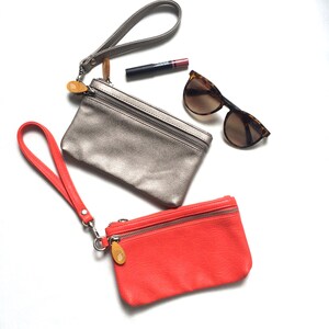 Cartera para teléfono, regalo para el mejor amigo, cartera de pulsera, cartera con llavero: BRIGHTON (2 colores)