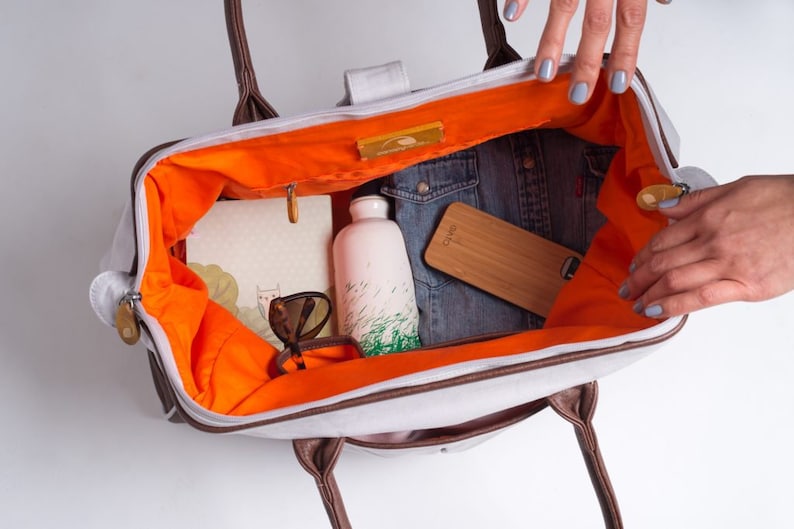 carry on bag, cabin bag, duffel bag, weekender bag the CASSIA weekend bag for women image 9
