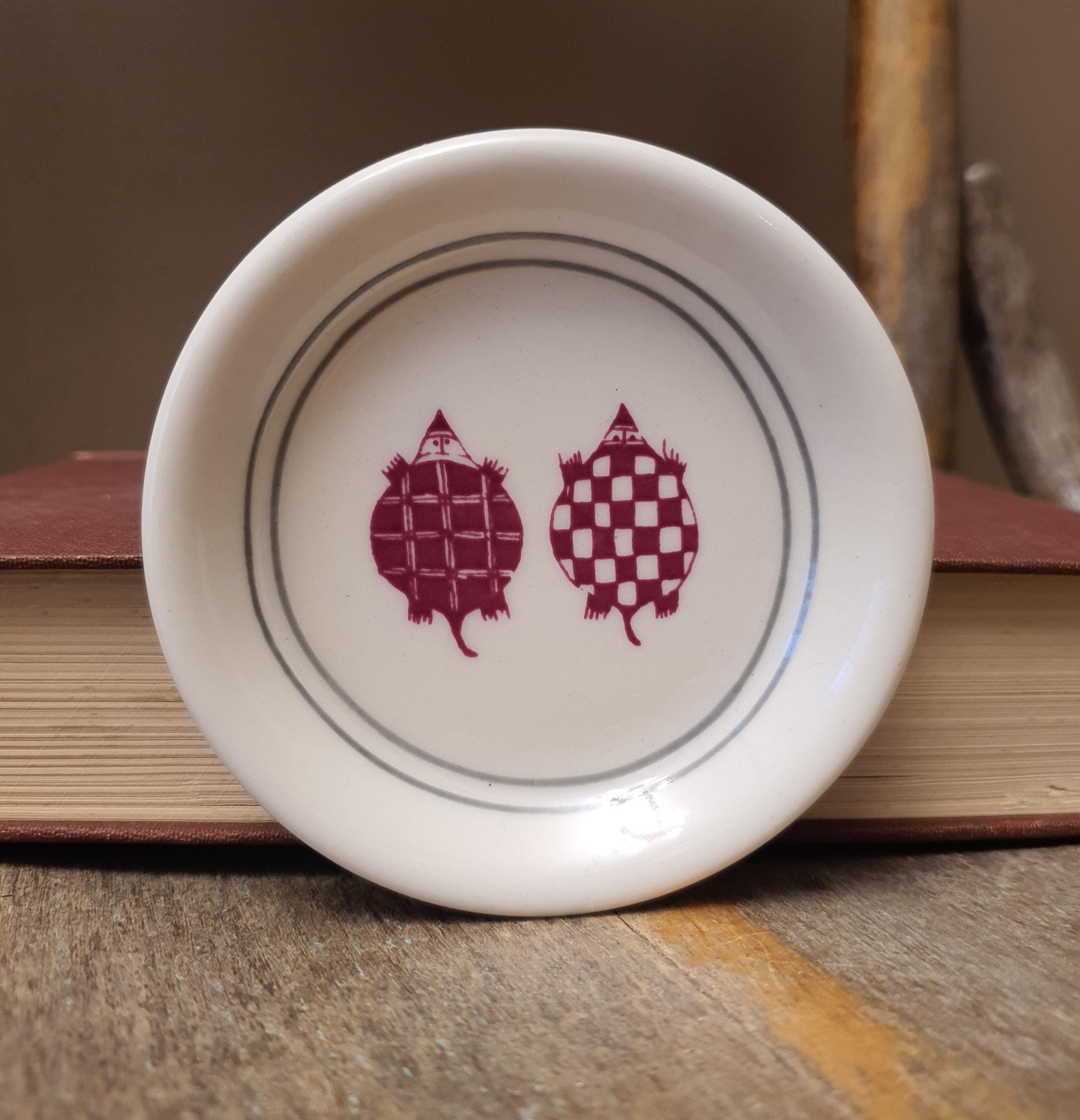 Armadillo Plate - Etsy
