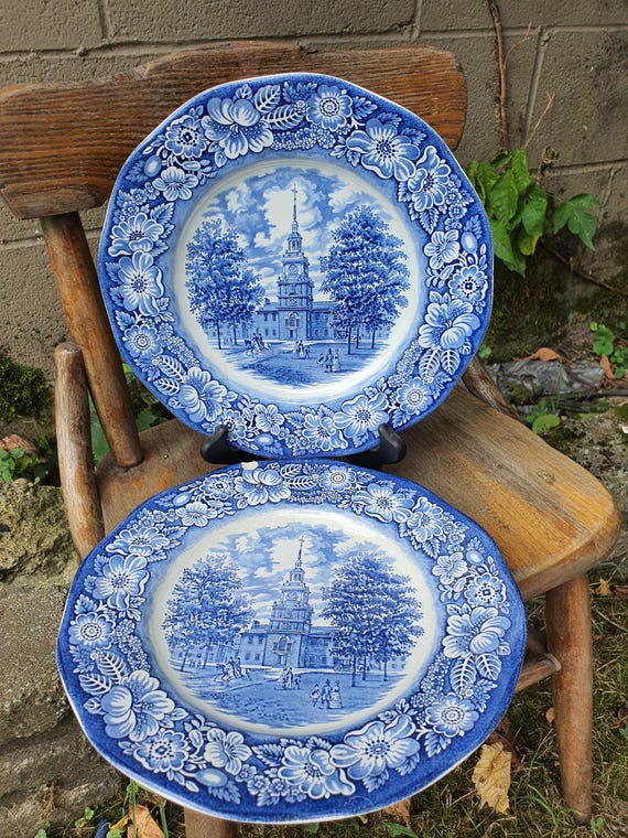 Vintage Staffordshire Liberty Blue 9 3/4