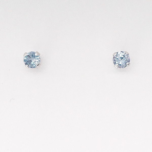 Aquamarine stud earrings, March birthstone stud earrings, light blue gemstone stud earrings,  aquamarine solitaire stud earrings, aquamarine