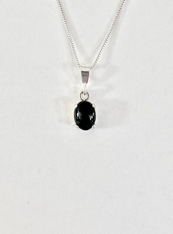 Black onyx stone necklace discount