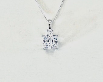 white sapphire necklace, white sapphire pendant, white sapphire jewelry, September birthstone necklace, white gemstone necklace, solitaire