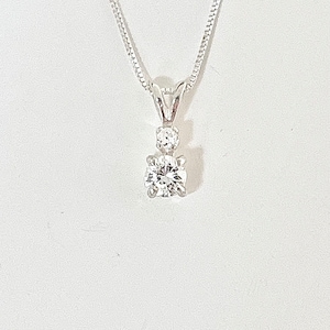 Collier saphir blanc, pendentif saphir blanc, bijoux en saphir blanc, collier avec pierre de naissance de septembre, collier de pierres précieuses blanches