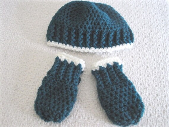 baby red hat and mittens