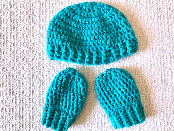 infant winter hat and mittens