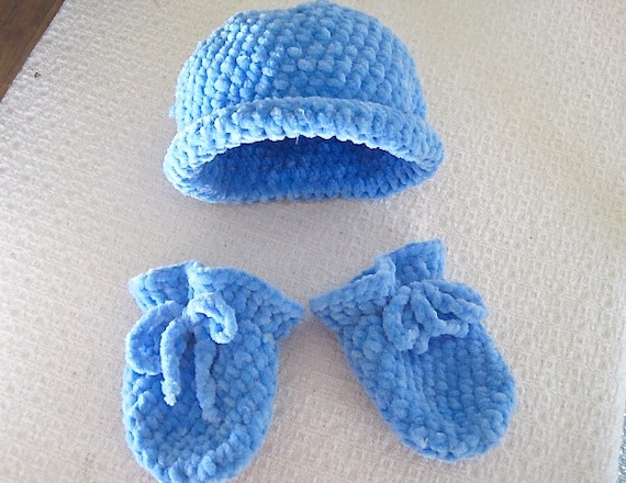 newborn mittens boy