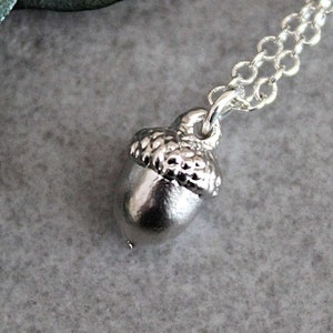 Silver Acorn Necklace, Acorn Pendant Necklace, Autumn Necklace, Dainty Necklace, Small Acorn Necklace, Fall Necklace, Nature Necklace