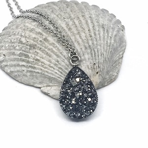 Gunmetal Necklace, Grey Druzy Necklace, Grey Necklace, Grey Druzy Pendant, Grey Sparkly Stone Necklace, Bridesmaid Necklace Set, Grey Druzy