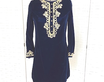 Vintage blue velvet cocktail dress 1960’ size extra small/ small