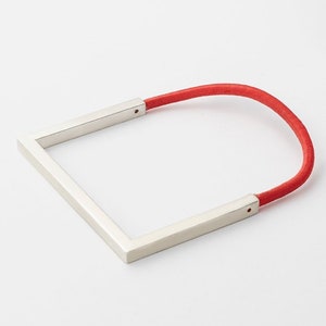 Pulsera Unisex MInimalista. Brazalete Urbano, geometrico y moderno. Joyas Minimal y Arquitectónicas. Joyería industrial, atemporal, de autor