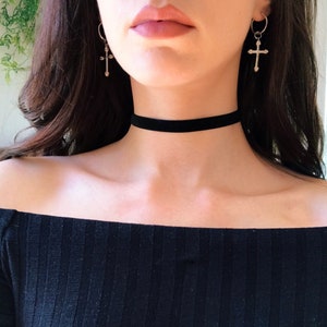 Black Velvet Choker - Goth Choker, Crystal Necklace, Witch Choker, Halloween, Goth Jewelry, Wiccan, Boho, Minimalist, Fashion