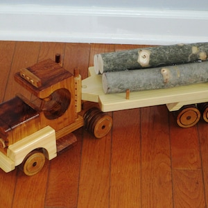 Wood Log Carrier Truck