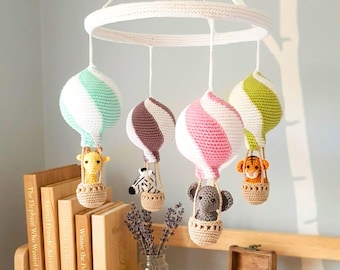 Custom Crochet Hot Air Balloon Baby Mobile with Animals – Handmade Nursery Decor – Personalized Boho Crib Mobile – Baby Shower Gift