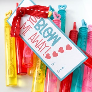 Etiqueta de San Valentín de burbujas imprimible - San Valentín sin alimentos - You Blow Me Away Valentine - San Valentín para estudiantes del maestro