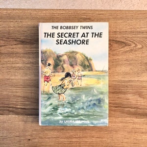 Vintage The Bobbsey Twins # 3 Secret at the Seashore 1962 VG