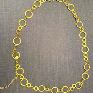 Chicos‎ Metal Yellow Lucite Bronze Medallion Chain Adjustable Belt Necklace 34\