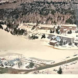 Cartolina d'epoca della zona sciistica di Mt. Snow, Vermont