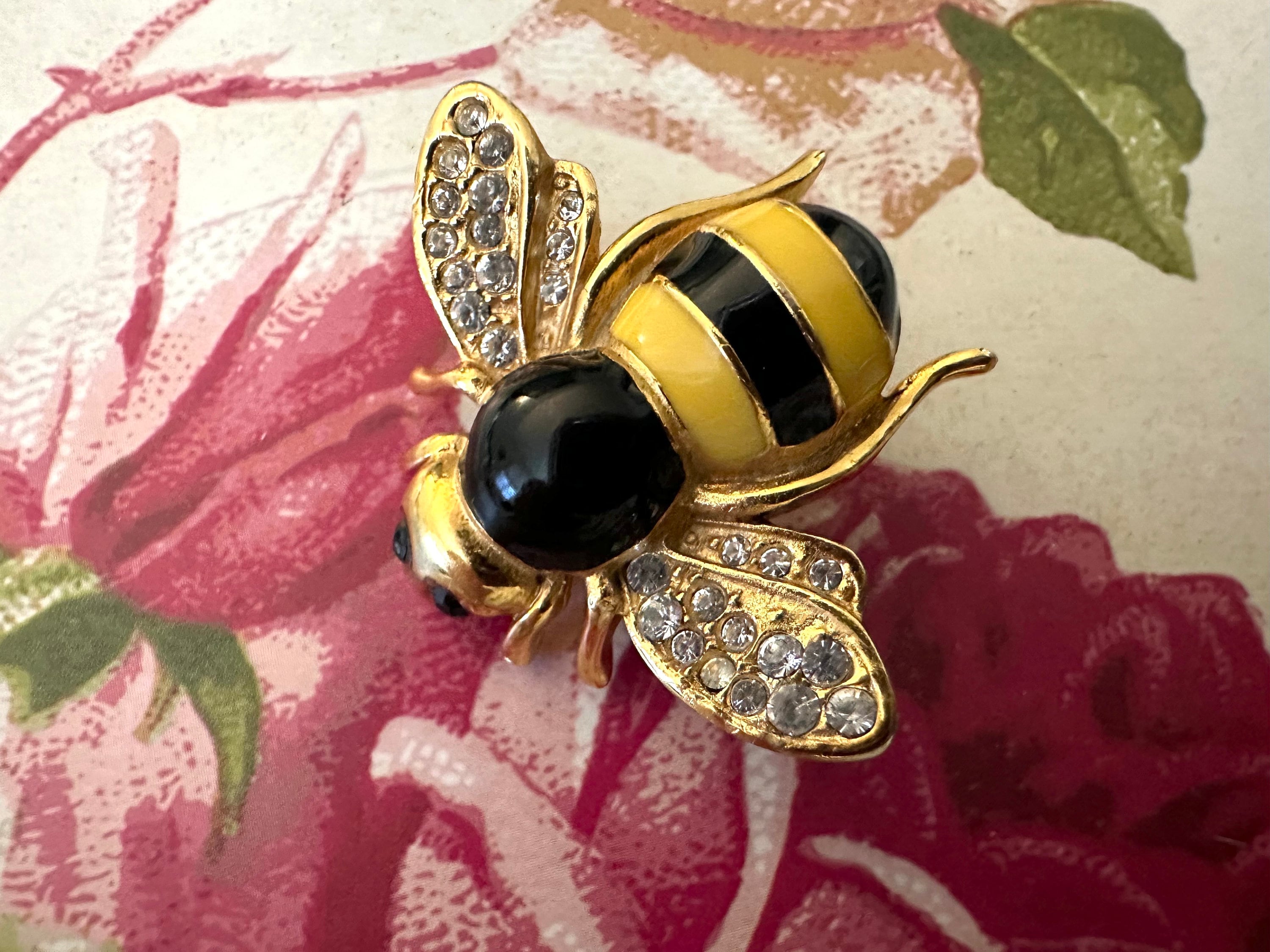 Bumblebee Bee Brooch Vintage VINTAGE MONET Bumble Bee Brooch In