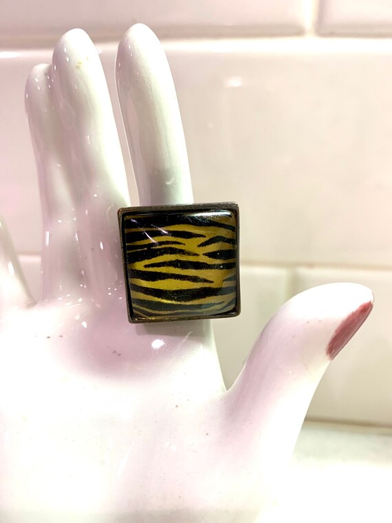 Vintage Tiger Stripe Chunky Ring Size 61/2  - 7 S… - image 1