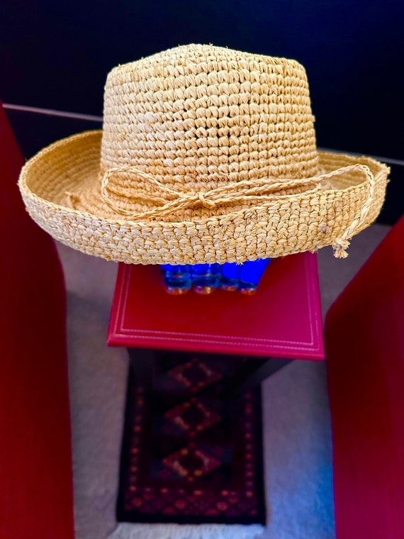 Vintage Tommy Bahama Rafia Hat 100% Natural Fiber