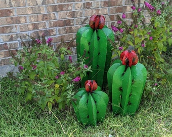 Saguaro Cactus Garden Decor & Outdoor Art, Lifelike Metal Saguaro Cactus Family of 3, Hand Painted Mexican Art for Your Front or Backyard