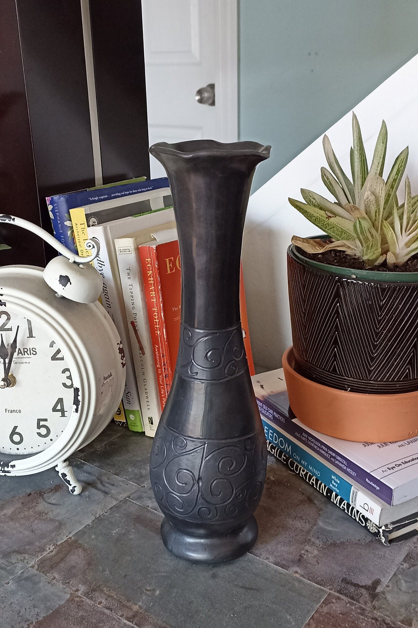 黒い花瓶、手作りのバロ・ネグロのメキシコ陶器、オアハカの民芸品