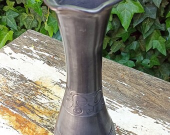黒い花瓶、手作りのバロ・ネグロのメキシコ陶器、オアハカの民芸品