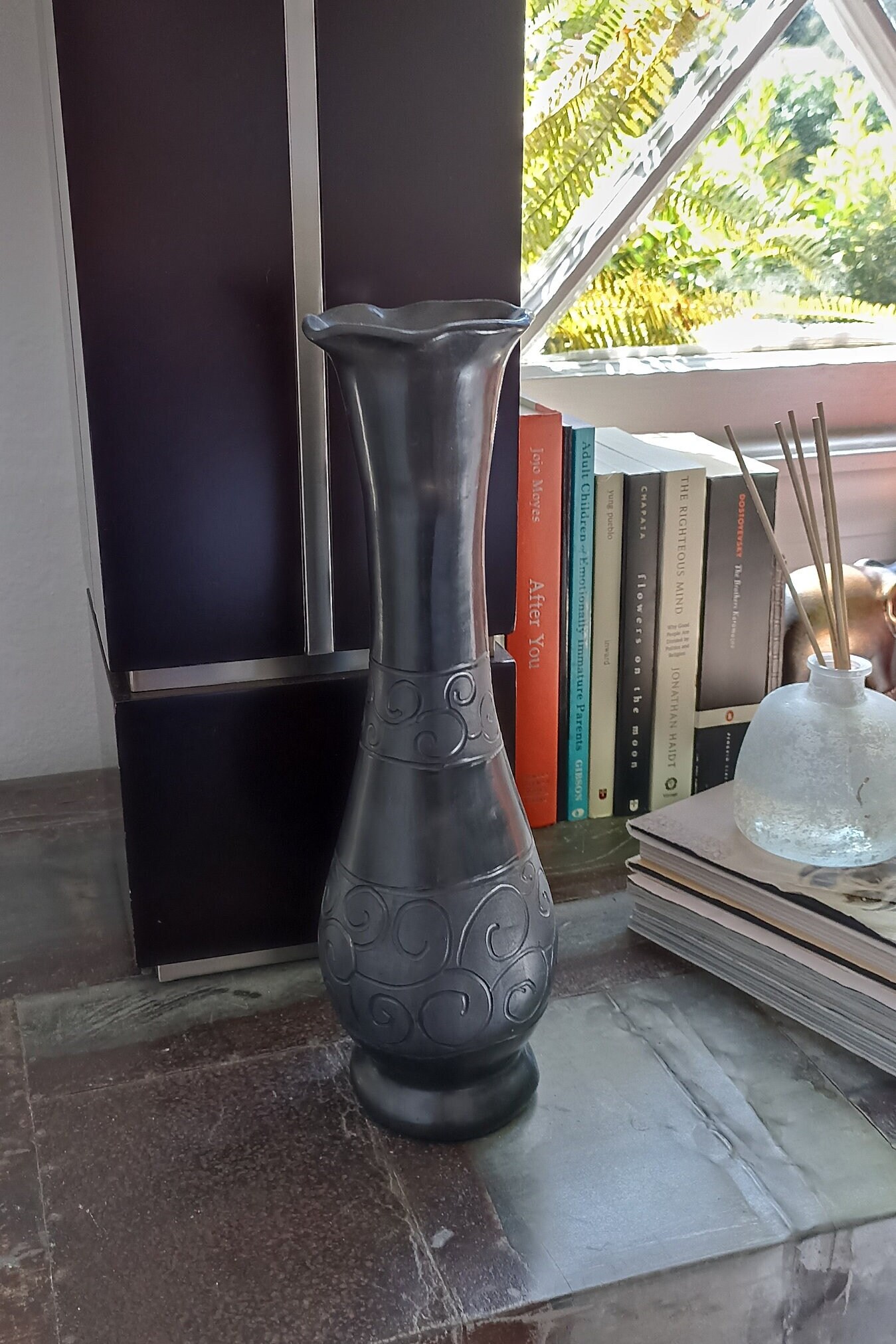 黒い花瓶、手作りのバロ・ネグロのメキシコ陶器、オアハカの民芸品