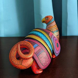 Armadillo Alebrije Fusion Art Artesania Mexicana, Oaxacan Art Animal Wood Carving, Idea regalo messicana Alebrije, Alebrijes fatti a mano immagine 6