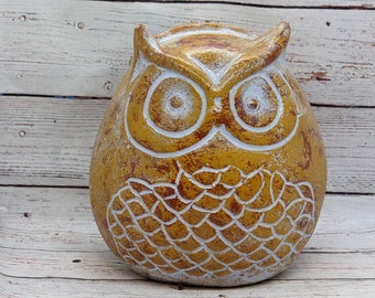 Owl Planter Pot Clay Flower Pot, Owl Gifts Handmade Mexican Pottery Indoor Planter, Outdoor Owl Decorations, Small Planter Pot- Butterscotch