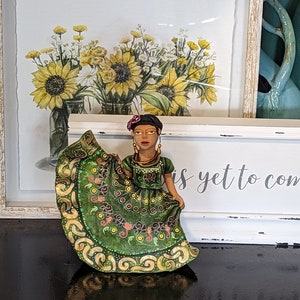 Pre-Order | Oaxacan Woman Dancing Mexican Folk Art, Clay Figurine Handmade by Juan Jose Aguilar, Collectible Women Statuette Home Decor