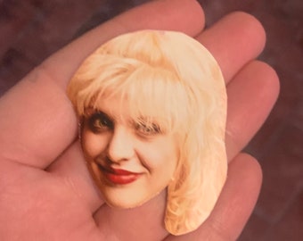 Courtney Love Magnet