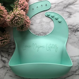 Personalized Mint Toddler Bib for Baby Led Weaning with Custom Name Laser engraved with Flowers