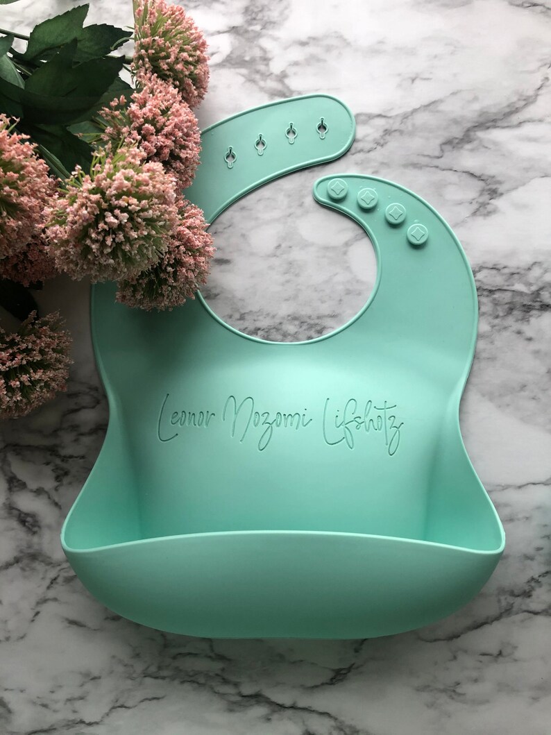 Personalized Mint Toddler Bib for Baby Led Weaning with Custom Name Laser engraved with Flowers