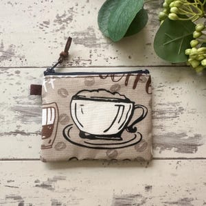 Monedero de tela de algodón con estampado de taza de café hecho a mano, monedero, tarjetero, neceser con cremallera, joyero. Tamaño: 11,4 x 8,9 cm.