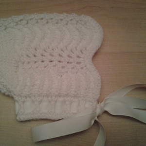 Knit Baby Bonnet - Feather & Fan Baby Bonnet - 3 Months