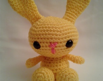 CORN - Conejito de Pascua - Hecho a mano Crochet Amigurumi