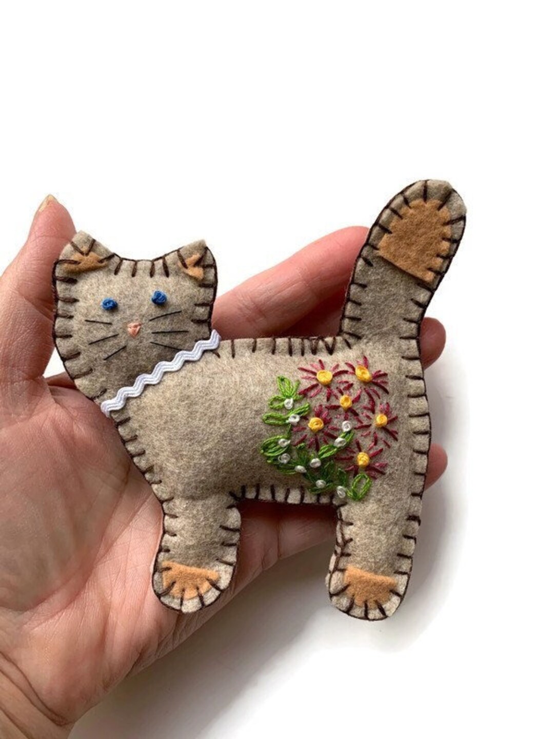 Felt Cat Ornament Hand Stitched Christmas Tree Decoration/ornament Cat