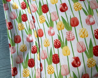 Tulip Pillowcase - Flannel - Pillow Cover - Flower Lover - Tulips -  Room Decor