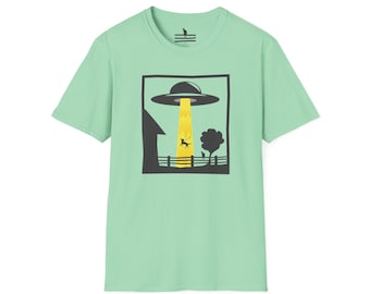 T-shirt Gildan 64000 avec motif extraterrestre, soucoupe volante, chien et chat enlevés