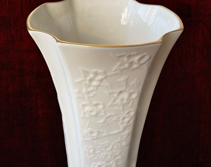 Vintage Lenox Ivory Vase With 24k Gold Trim Etsy