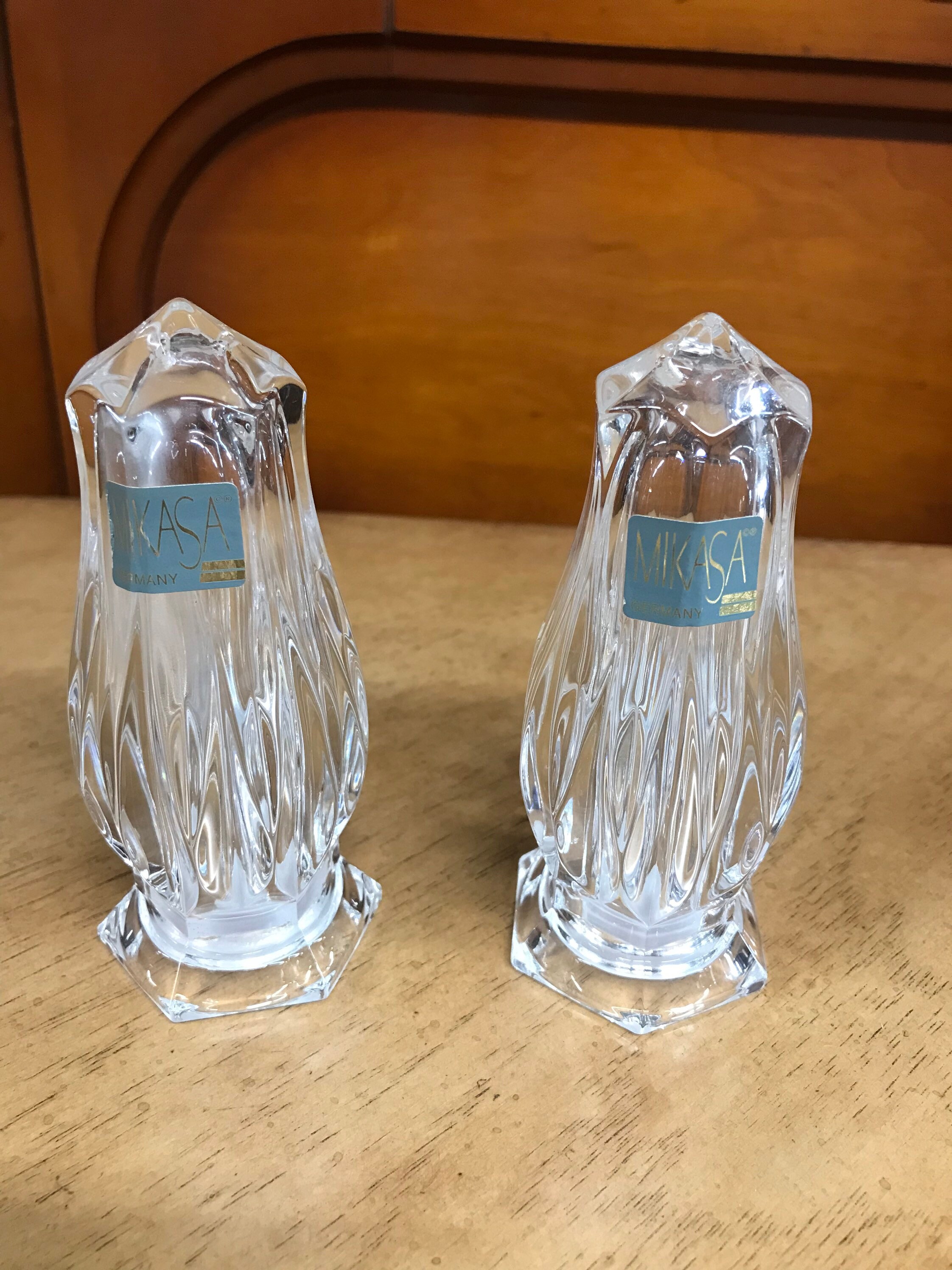 mikasa crystal salt and pepper shakers