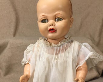 Muñeca bebé Uneeda de 15 pulgadas, ¿plástico/goma/vinilo? -- ¿Años 50?