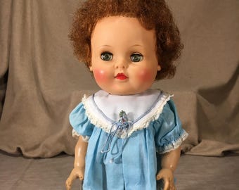 ¿Años 50? Muñeca ideal de 16". ¡Muy dulce!